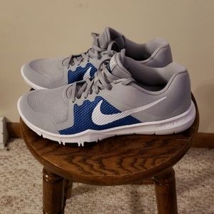 New Nike Men's Cross Training Sneakers Size 9.5 🥉